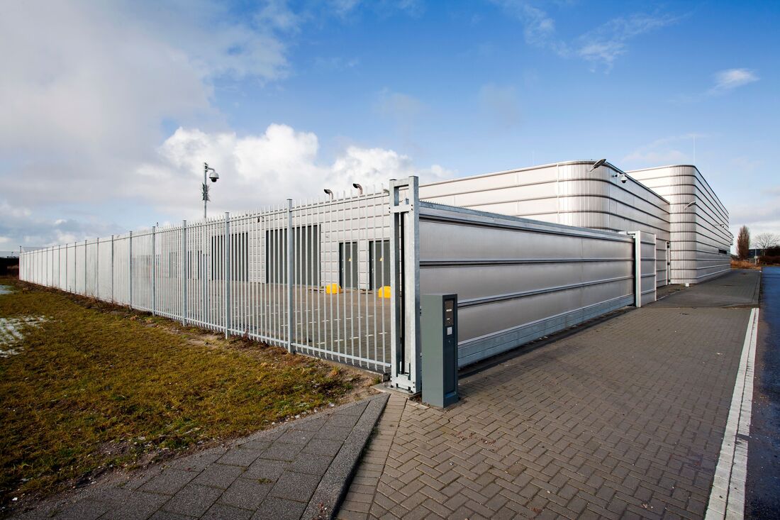 An image of Commercial Fencing in Oldham ENG